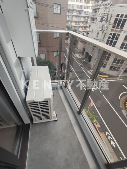バルコニー　お洗濯にも便利なバルコニー付き