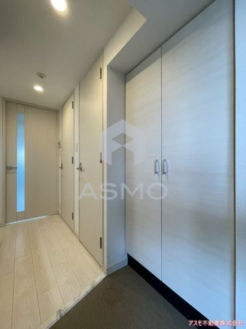 玄関　同マンション別部屋　参考写真