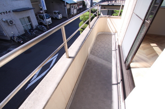 バルコニー　※別号室の写真です
