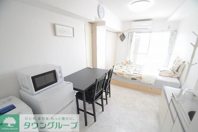 居室・リビング　※別部屋参考写真です。家具家電はついていません。