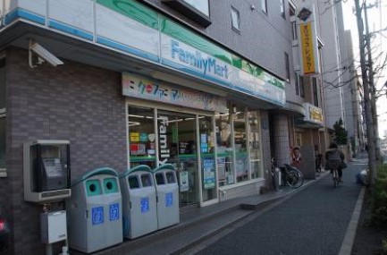 コンビニ　ファミリーマート 丸子通り店（コンビニ）まで119m
