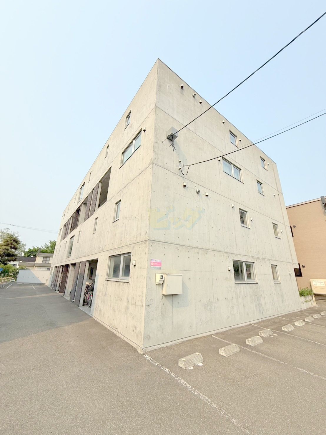 建物外観　人気のデザイナーズ仕様のお部屋です♪★エアコン完備です♪