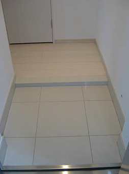 玄関　別タイプ部屋　参考写真です