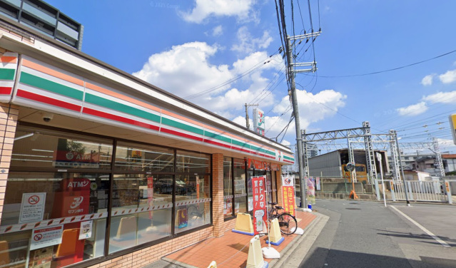 コンビニ　セブンイレブン吹田岸部南1丁目店（コンビニ）まで127m