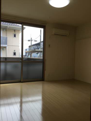 居室・リビング　掲載写真は同型モデルを掲載しており実際のお部屋と仕様等が異な