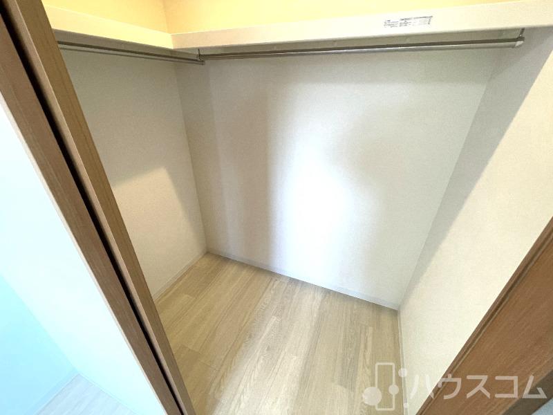 収納　嬉しいウォークインクローゼットです。