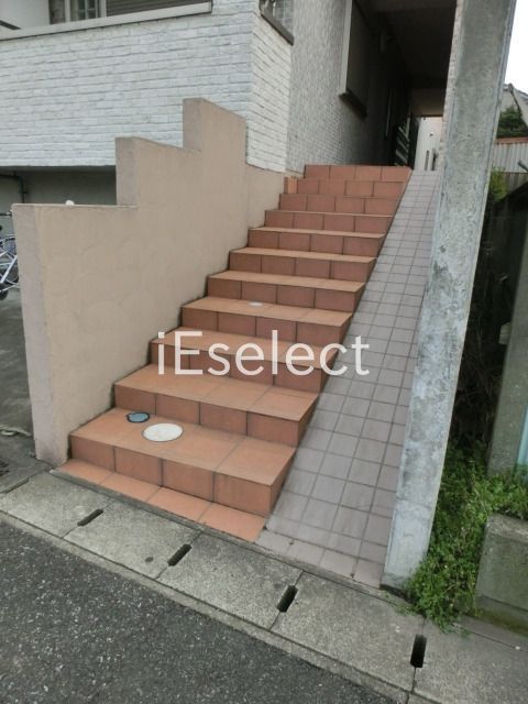 エントランス　エントランス。