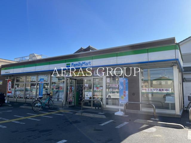 コンビニ　ファミリーマート川越砂新田四丁目店（コンビニ）まで218m