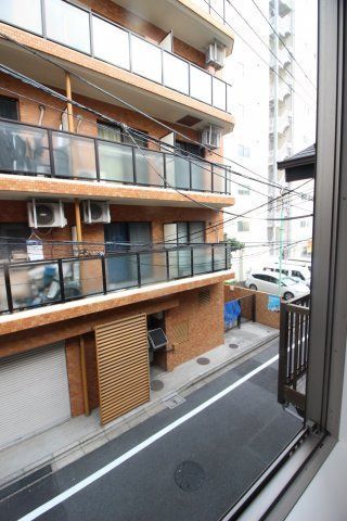 バルコニー　（別タイプ参考写真）アトレ東池袋　豊島区東池袋2