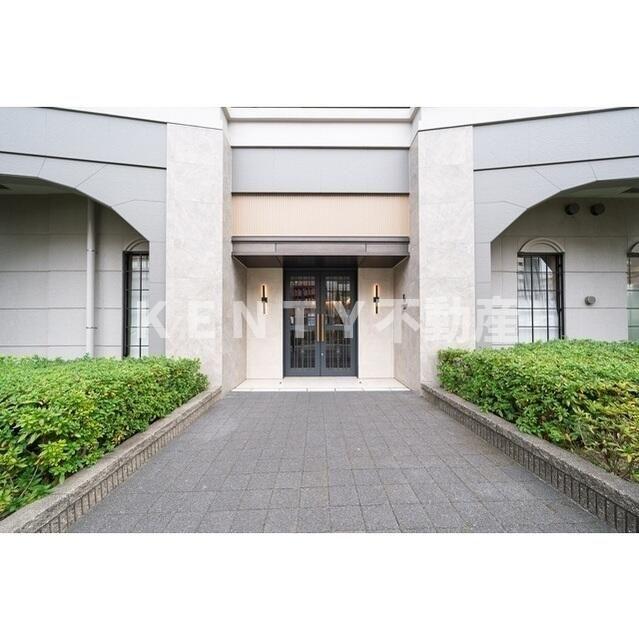 エントランス　建物の内部です