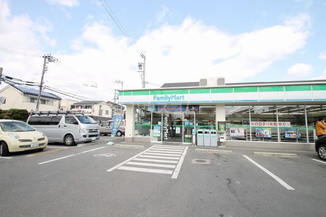 コンビニ　ファミリーマート 門真上野口町店（コンビニ）まで443m