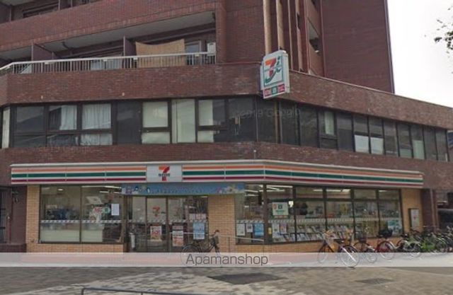 コンビニ　セブンイレブン（コンビニ）まで742m
