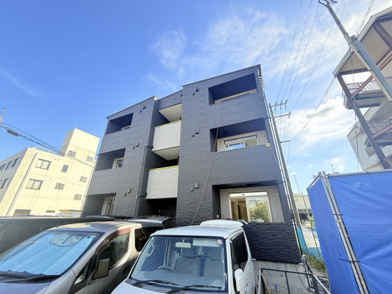 玄関　※現在建築中です。現況優先。
