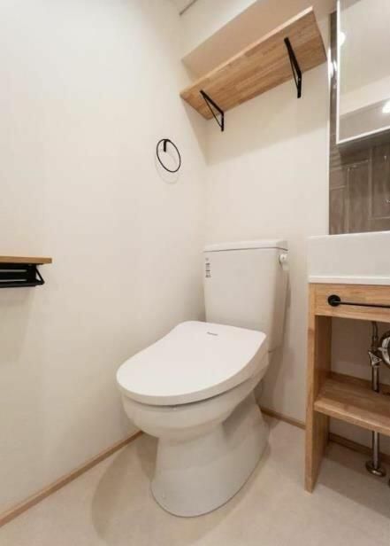 トイレ　別部屋の画像を使用しております。