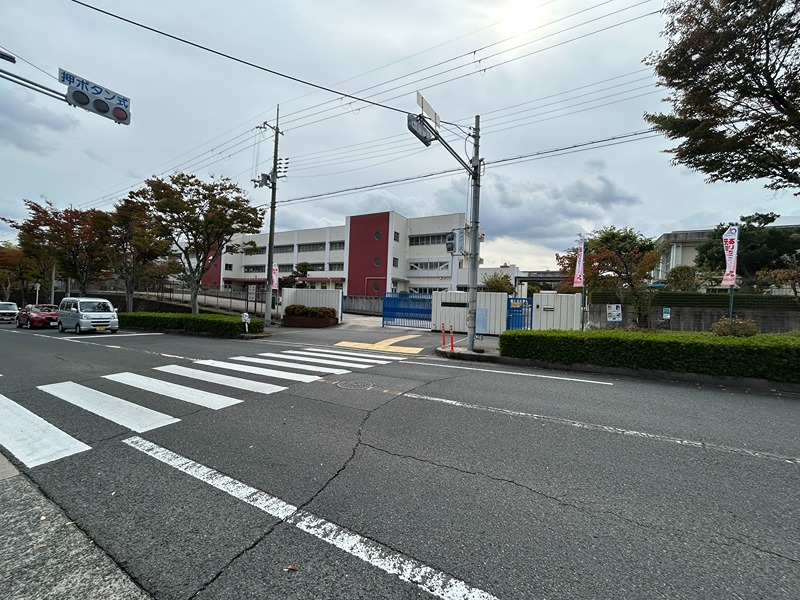小学校　藤沢台小学校（小学校）まで483m
