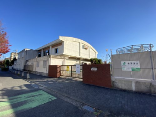 中学校　若水中学校（中学校）まで711m