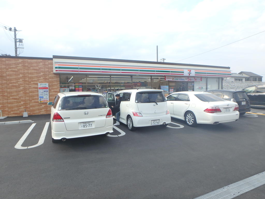 コンビニ　セブンイレブン貝塚鳥羽店（コンビニ）まで526m