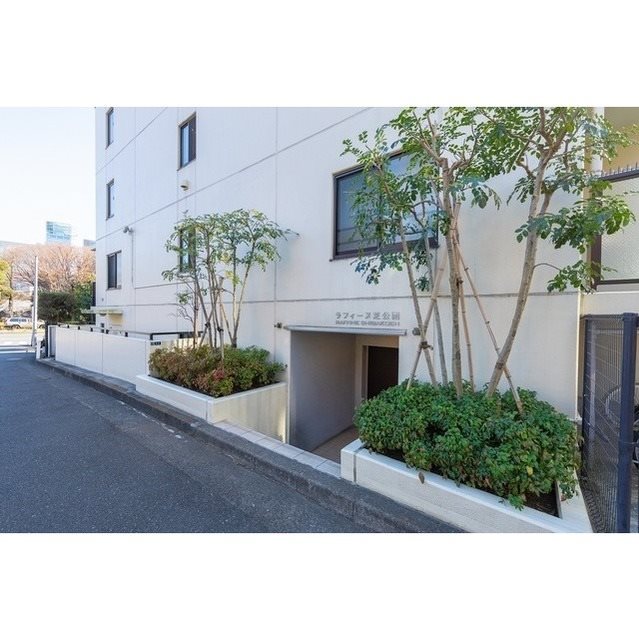 エントランス　★見学予約受付中★
