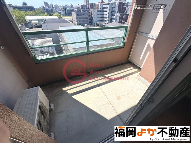 バルコニー　南東向きで陽当たり良好なバルコニーです