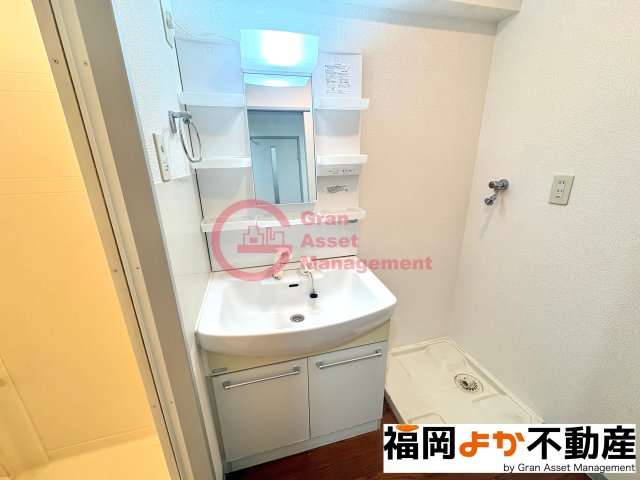 洗面設備　独立洗面台で身支度をすべて済ませてしまいましょう