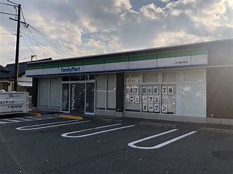 コンビニ　ファミリーマート山口楠木町店（コンビニ）まで613m