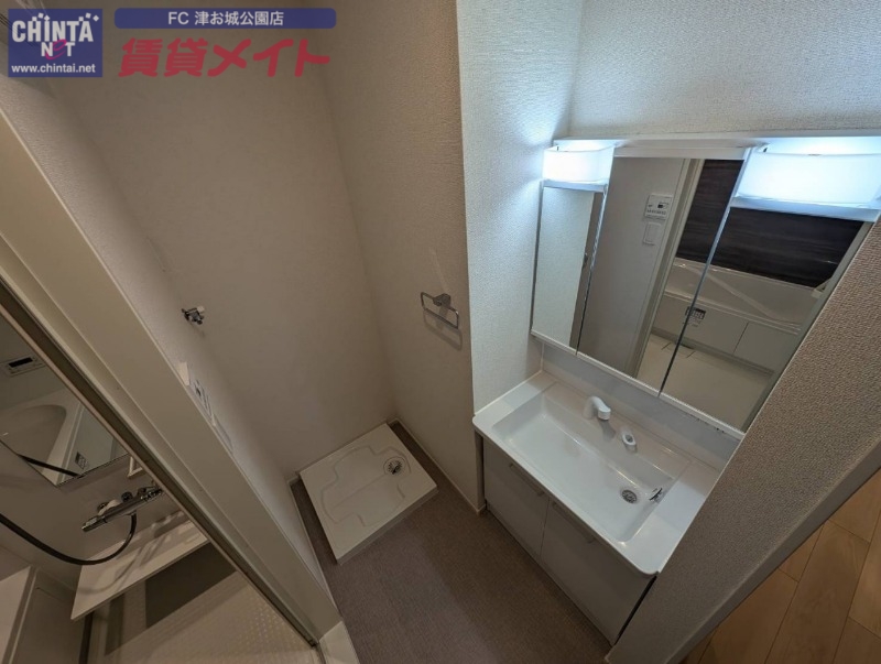 洗面設備　同型参考写真