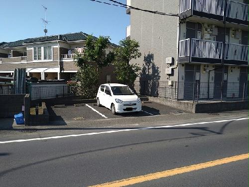 駐車場　3台管理