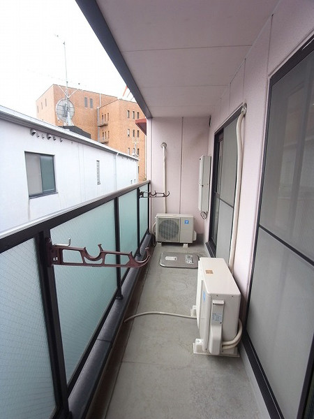 バルコニー　※同タイプの部屋の写真です