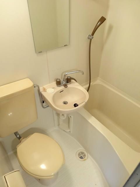 バス・シャワールーム　別部屋参考写真
