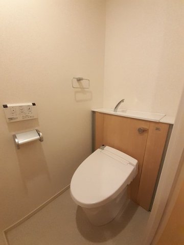 トイレ　ゆったりとした空間のトイレです