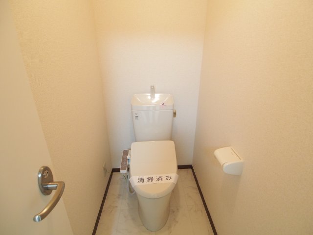 トイレ　トイレもきれいです