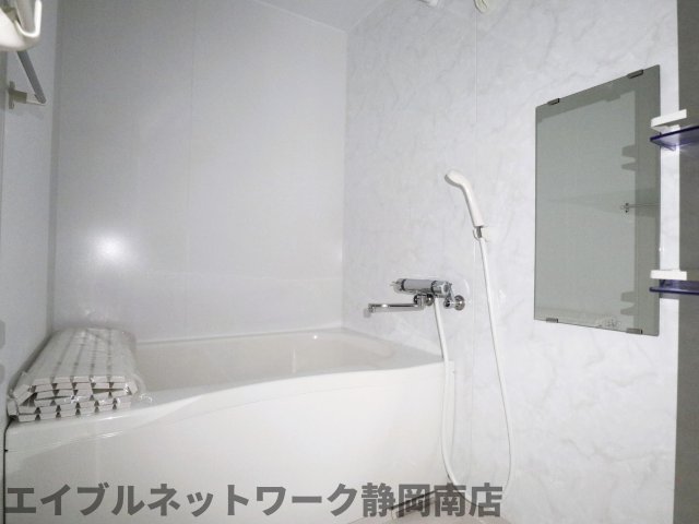 バス・シャワールーム　日々の暮らしに欠かせないお風呂です