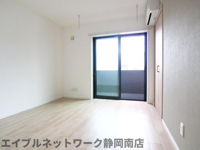居室・リビング　おしゃれな居間です