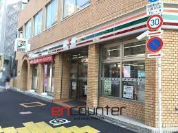 コンビニ　セブンイレブン新宿曙橋駅西店（コンビニ）まで160m