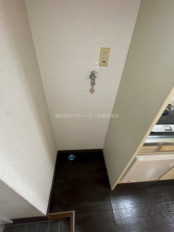 洗面設備　うれしい室内洗濯機置き場です！