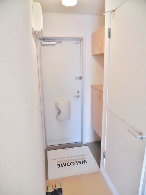 玄関　他のお部屋の参考画像です。