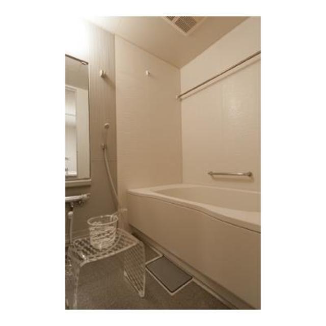 バス・シャワールーム　※写真は同タイプ住戸です。