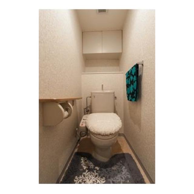 トイレ　※写真は同タイプ住戸です。