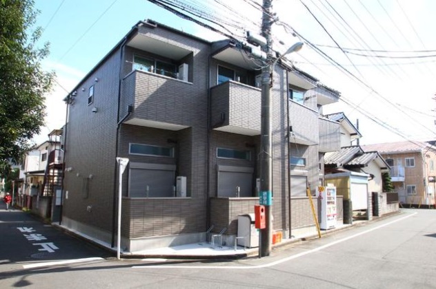 建物外観　★２階建ての2階