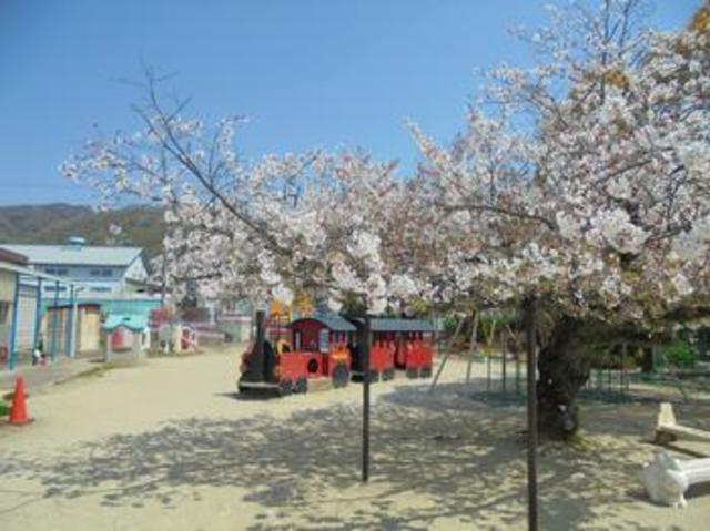 幼稚園・保育園　東大阪市立枚岡幼稚園（幼稚園・保育園）まで966m