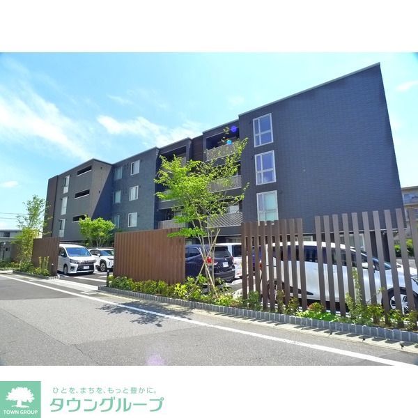 建物外観　駐車場