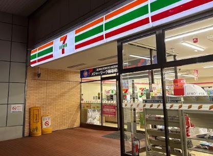 コンビニ　セブンイレブン 台東北上野2丁目店（コンビニ）まで104m