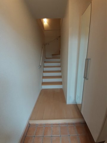 上信電鉄 西富岡駅 徒歩19分 2階建 築10年の玄関写真