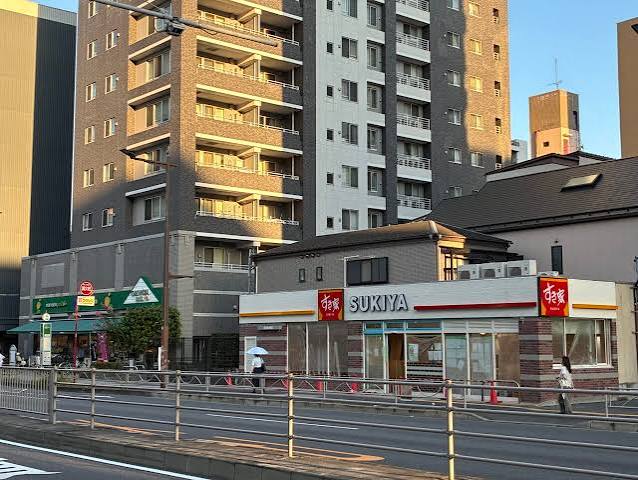 飲食店　すき家両国店（飲食店）まで399m
