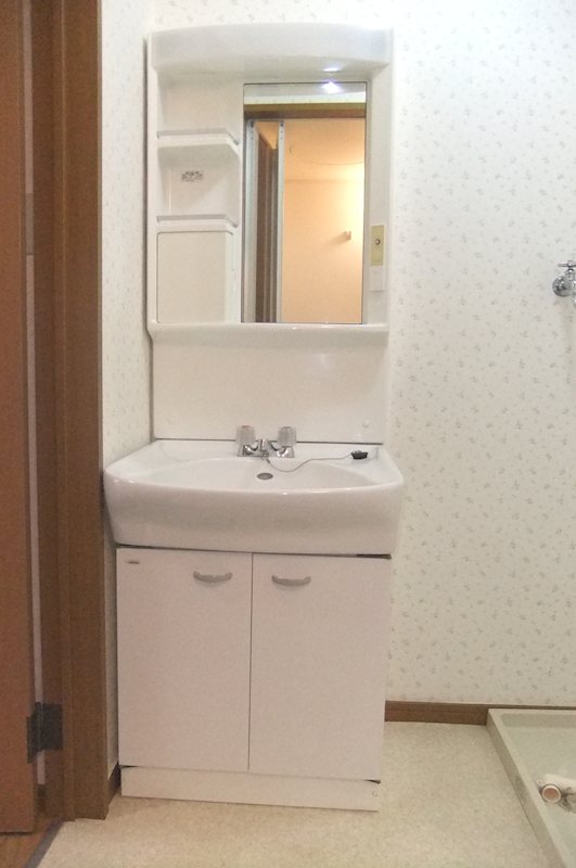 洗面設備　※同タイプの別部屋参考写真となります(現況優先)