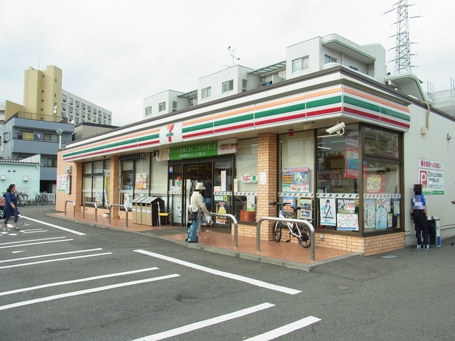 コンビニ　セブンイレブン川崎子母口東店（コンビニ）まで60m