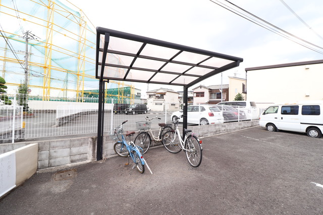 その他共有部分　屋根付き駐輪場
