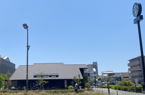 飲食店　スターバックスコーヒー 堺フェニックス通り 利晶の杜店（飲食店）まで422m