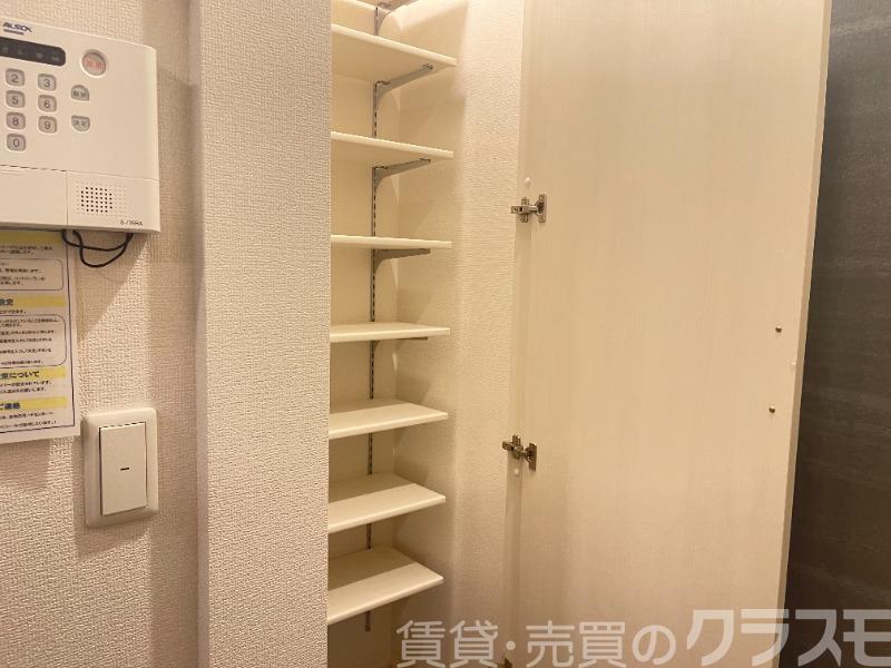 玄関　シューズクロークあり♪