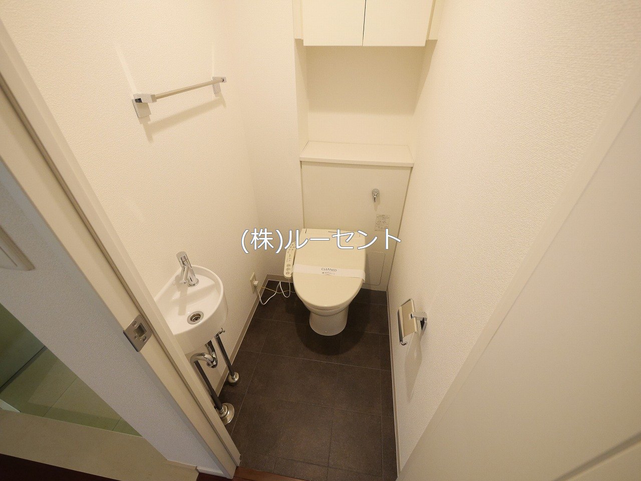 トイレ　同建物内参考写真
